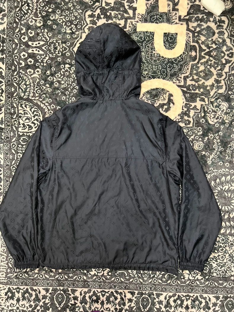 Louis Vuitton Louis Vuitton Pin double-sided full-printed logo instructi Size US M / EU 48-50 / 2 - 4 Thumbnail