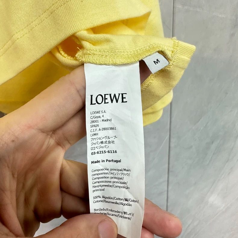 Loewe LOEWE Logo short sleeve in beige Size M / US 6-8 / IT 42-44 - 3 Thumbnail