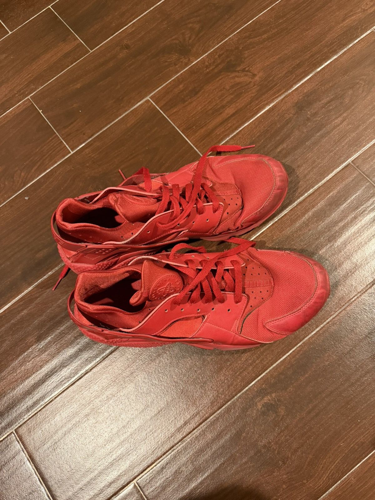 Nike Nike Air Huarache Triple Red Size 15 Worn Size US 15 / EU 48 - 4 Thumbnail