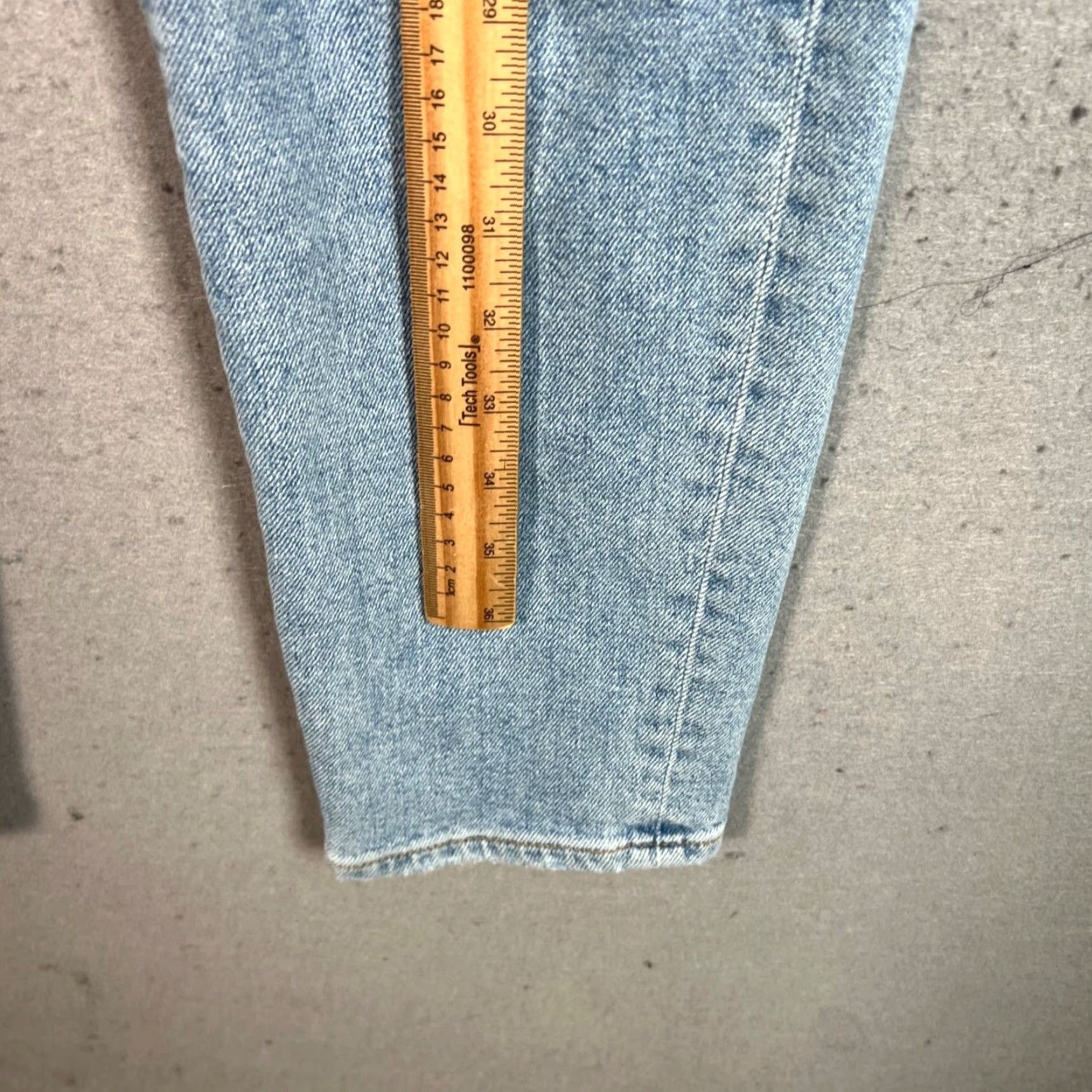Madewell Madewell Jeans Woman 25T Mom Light Wash High Rise Distressed Denim 5-Pocket Distressed Jeans 31in Inseam Tall Color Blue Size 42" / US 20 - 7 Thumbnail