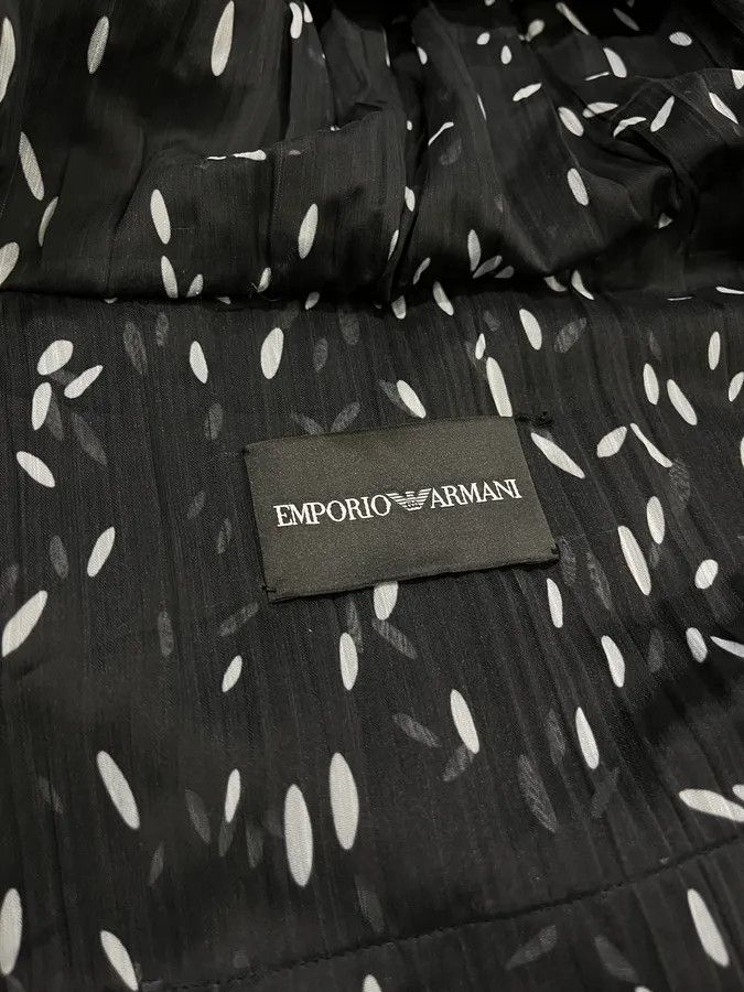 Emporio Armani SS2016 Emporio Armani Black Relief Nylon Jacket Size M / US 6-8 / IT 42-44 - 9 Thumbnail
