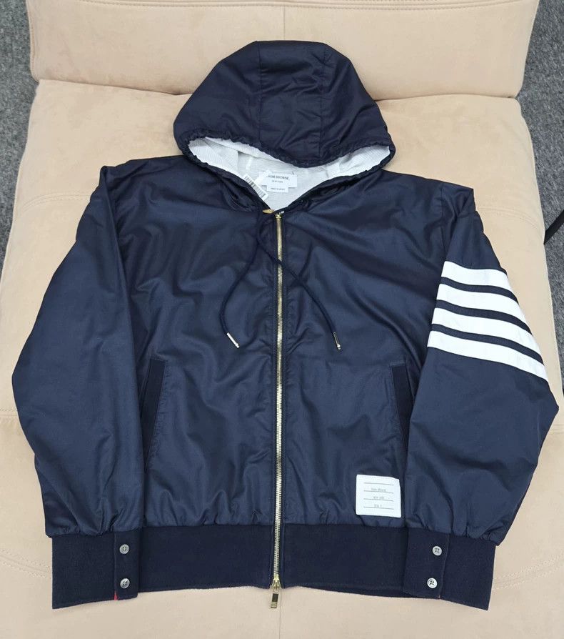 Thom Browne Thom Browne size4 Zippered hooded long sleeve jacket Size US XL / EU 56 / 4 - 1 Thumbnail