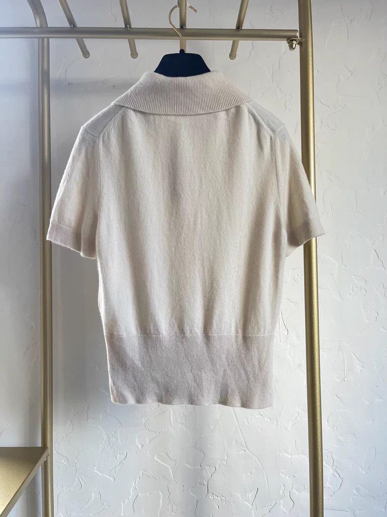 Chanel Chanel Beige cashmere pearl buckle short sleeves Size XS / US 0-2 / IT 36-38 - 2 Thumbnail