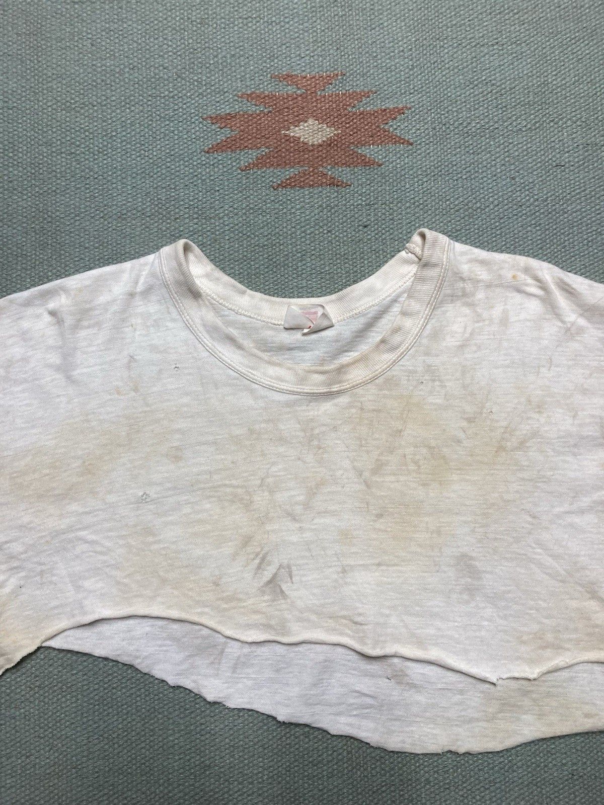 Vintage 60s blank white t shirt Hanes cropped tummy tee distress XL Size US XL / EU 56 / 4 - 4 Thumbnail