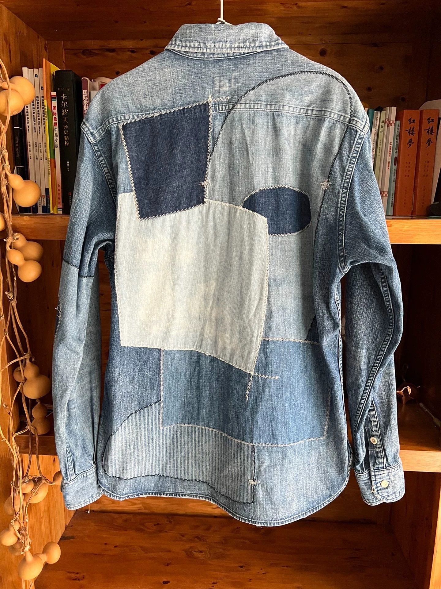 Japan Blue Jeans Japan Blue Jeans Indigo Paneled Distressed Denim Shirt L Size US L / EU 52-54 / 3 - 6 Thumbnail