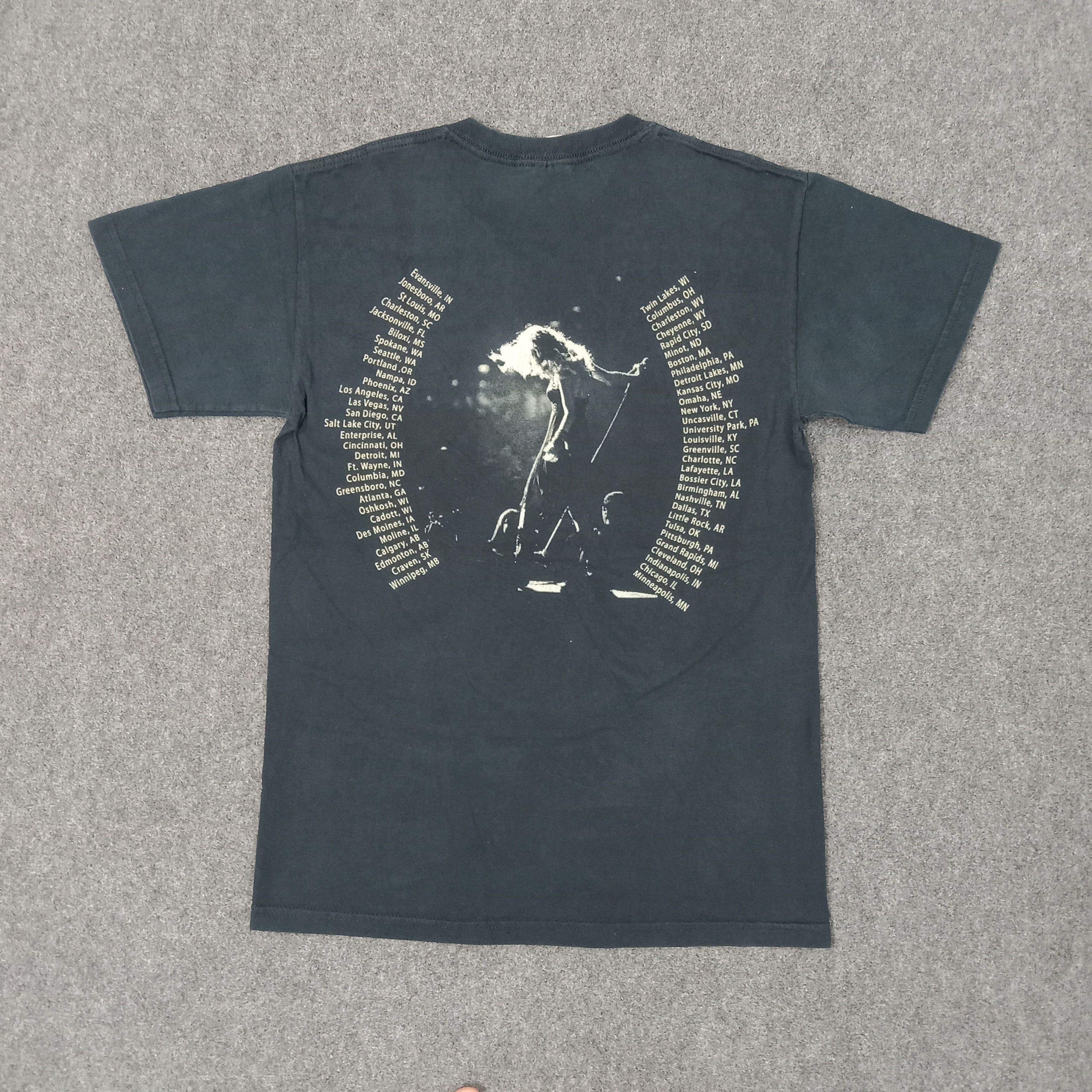 Band Tees Taylor Swift American Singer Songwriter Tour Tshirt C239N57 Size US XS / EU 42 / 0 - 4 Thumbnail