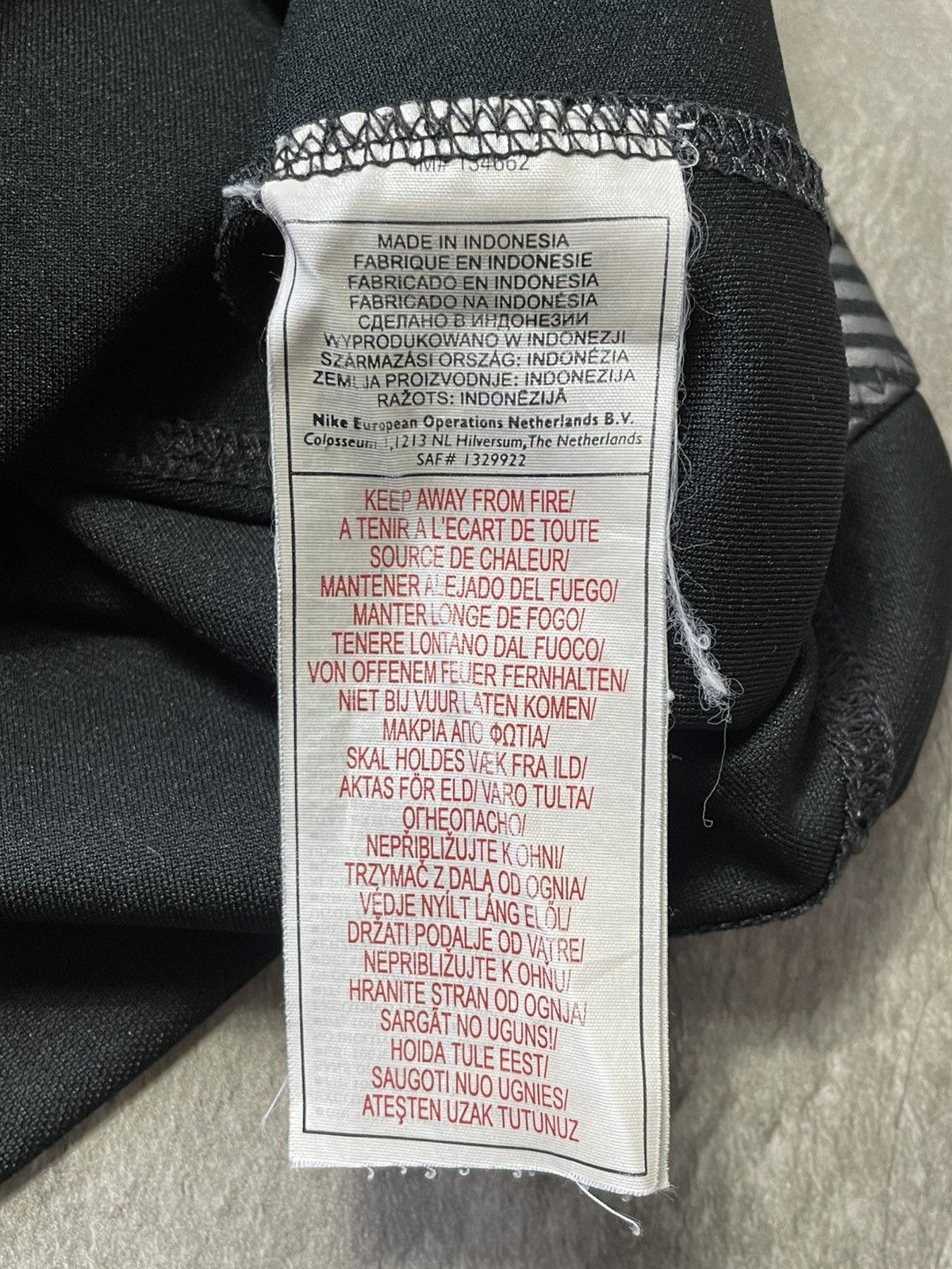 Nike Vintage Nike Y2k AirMax 360 Center Swoosh Hooded Vest Drill Size US L / EU 52-54 / 3 - 8 Thumbnail