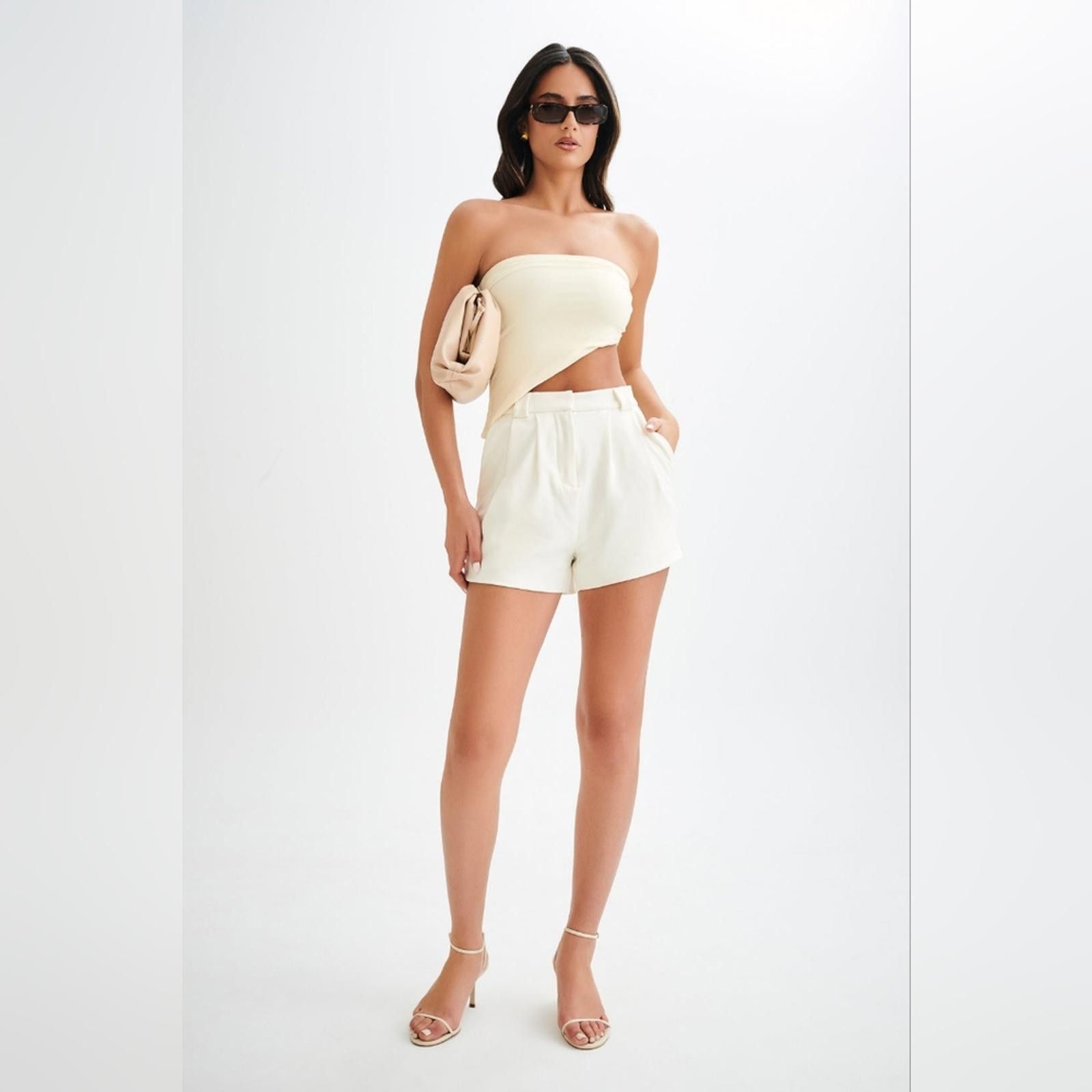 Designer Sigourney Suiting Shorts - Ivory Size 28" / US 6 / IT 42 - 10 Thumbnail