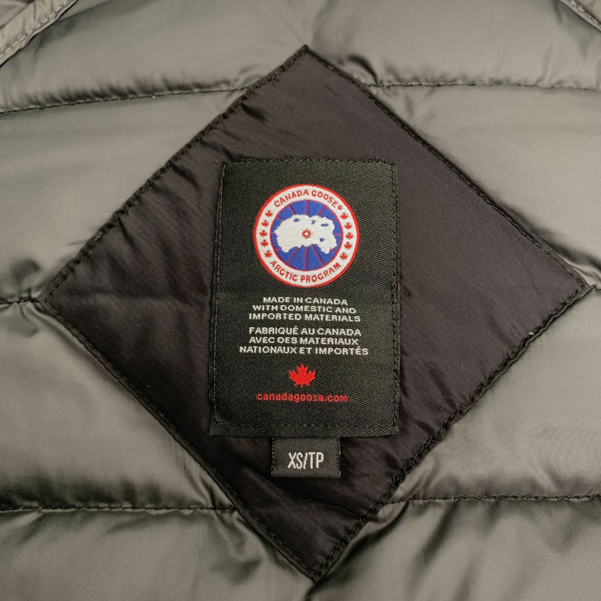 Canada Goose Canada Goose Womens Arctic Program Black Puffer Jacket XS 90 Size US XS / EU 42 / 0 - 6 Thumbnail