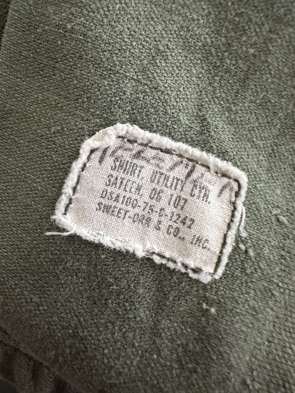 Vintage Vintage 70s USMC Stencil OG-107 Sateen Utility Shirt P64 Size US M / EU 48-50 / 2 - 8 Thumbnail