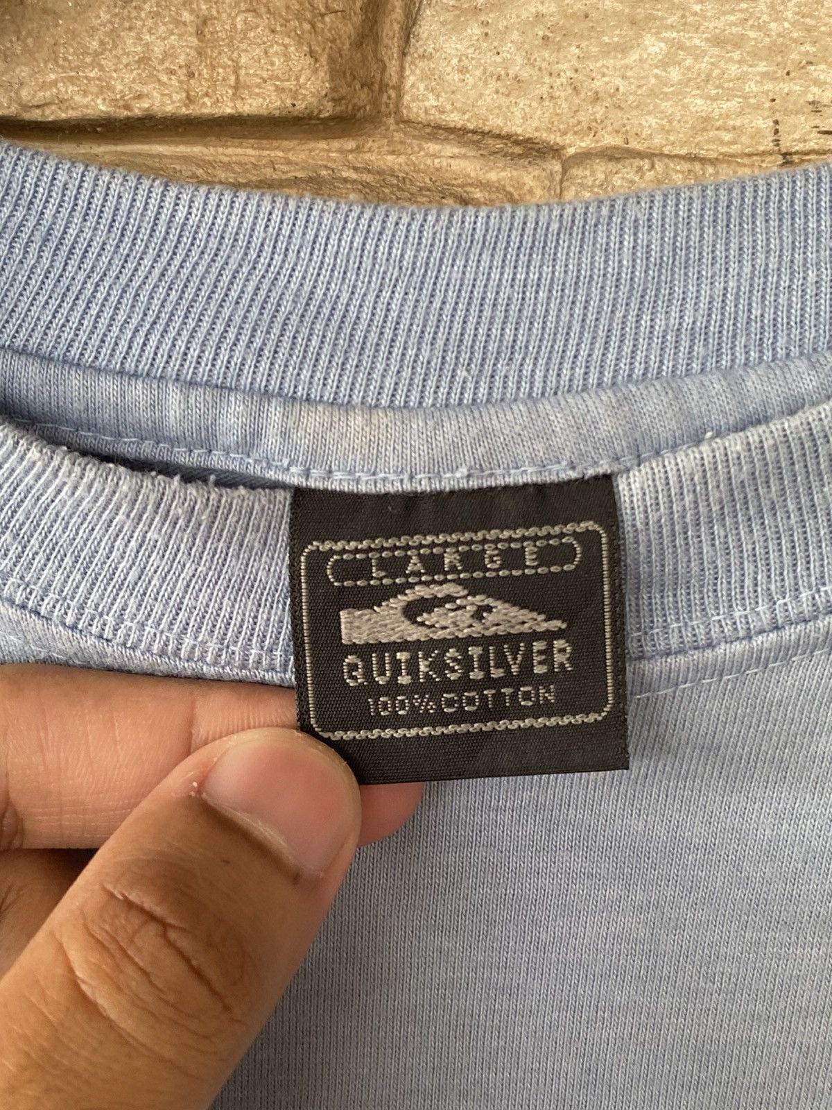 Quiksilver Vintage 90s Quiksilver Backhit Logo Surfing Tees Size US L / EU 52-54 / 3 - 8 Thumbnail