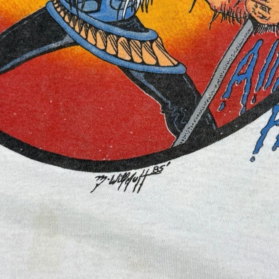 Vintage VINTAGE Motley Crue Theatre Of Pain Tour T-Shirt 80s Small Mens White 3/4 Sleeve Rock Music Band Size US S / EU 44-46 / 1 - 5 Thumbnail