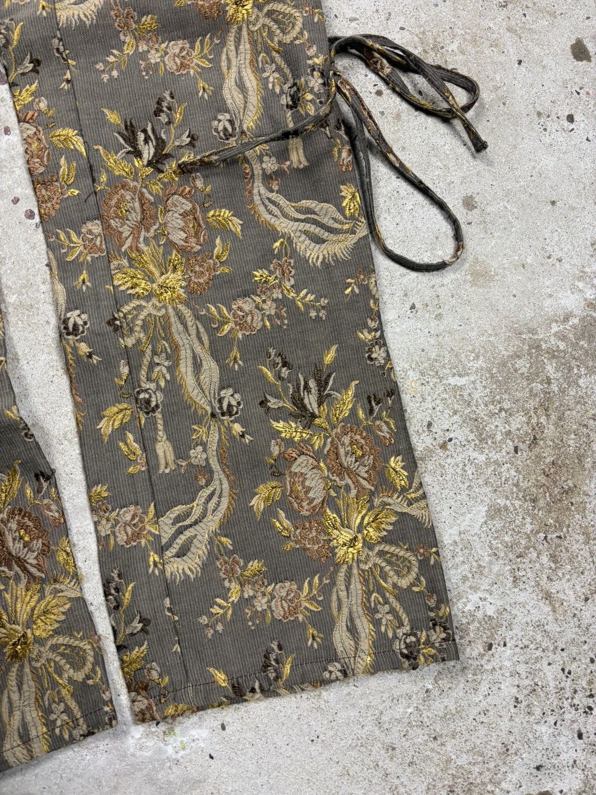Roberto Cavalli Vintage 2000s Roberto Cavalli Class Floral Cargo Pants Size 30" / US 8 / IT 44 - 4 Thumbnail