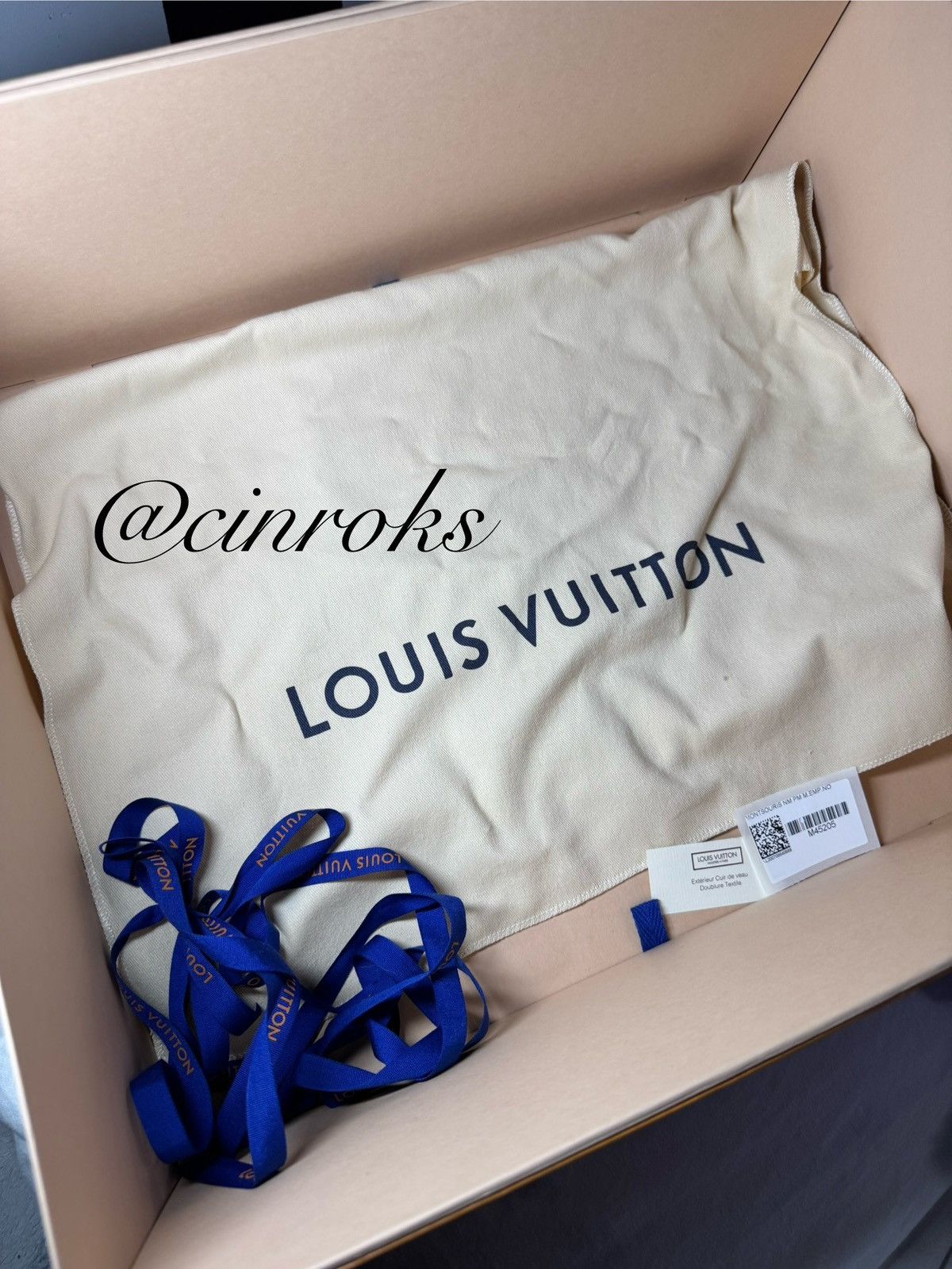 Louis Vuitton Louis Vuitton Montsouris PM Empreinte Leather Backpack Size ONE SIZE - 11 Thumbnail