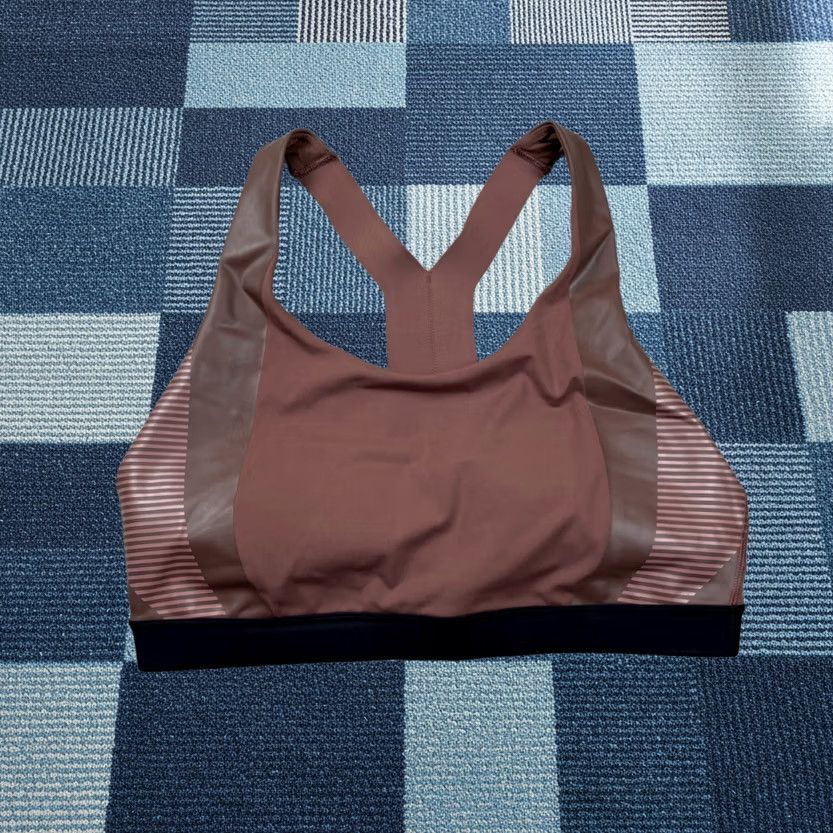 Athleta Athleta Sports Bra Womens XL Rose Pink Wireless Pullover Medium Support Full Coverage Logo Alt Allyson Felix Size ONE SIZE - 1 Thumbnail