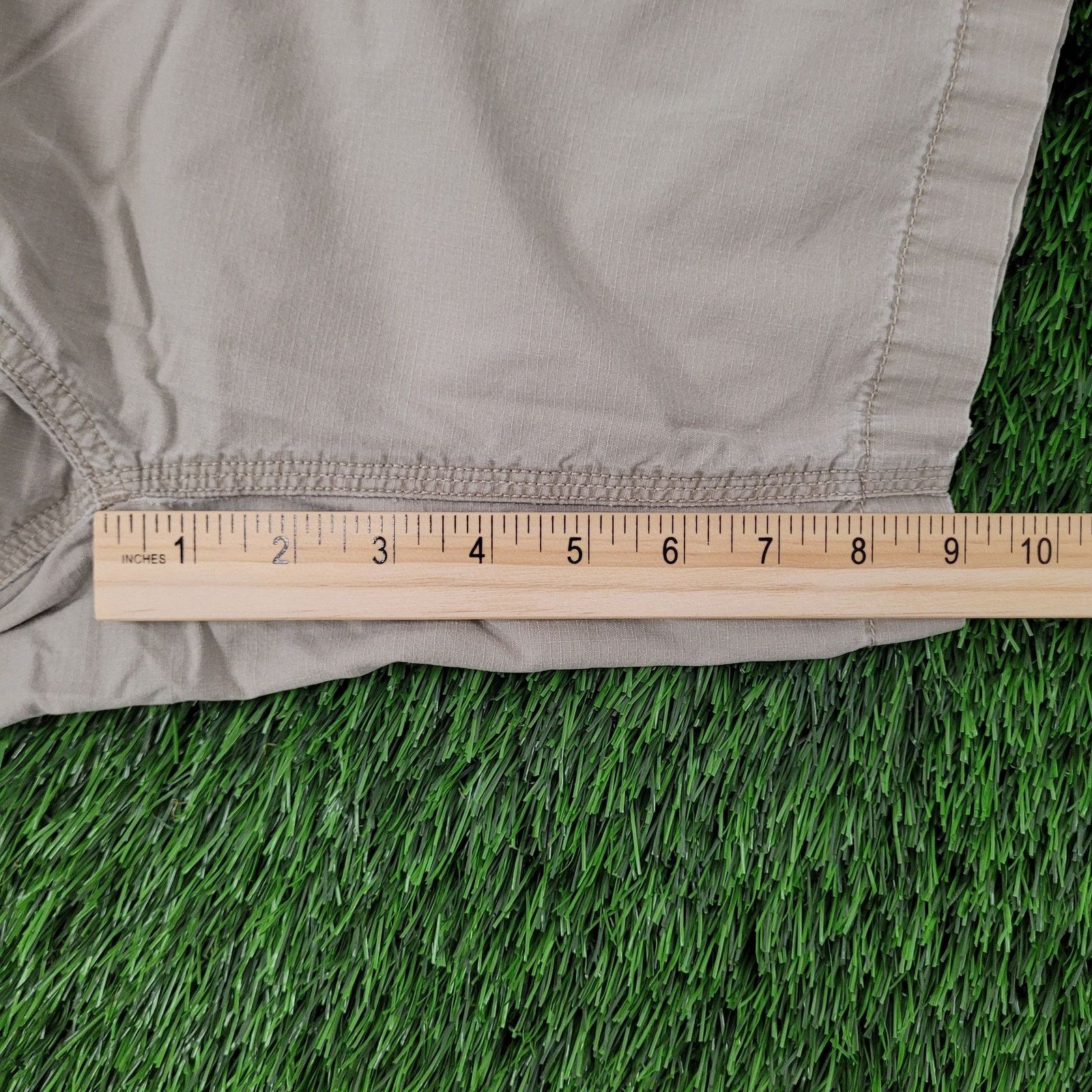 The North Face Vintage North-Face Cargo Shorts 36x9 Lined Khaki Beige Tan Size US 36 / EU 52 - 13 Thumbnail
