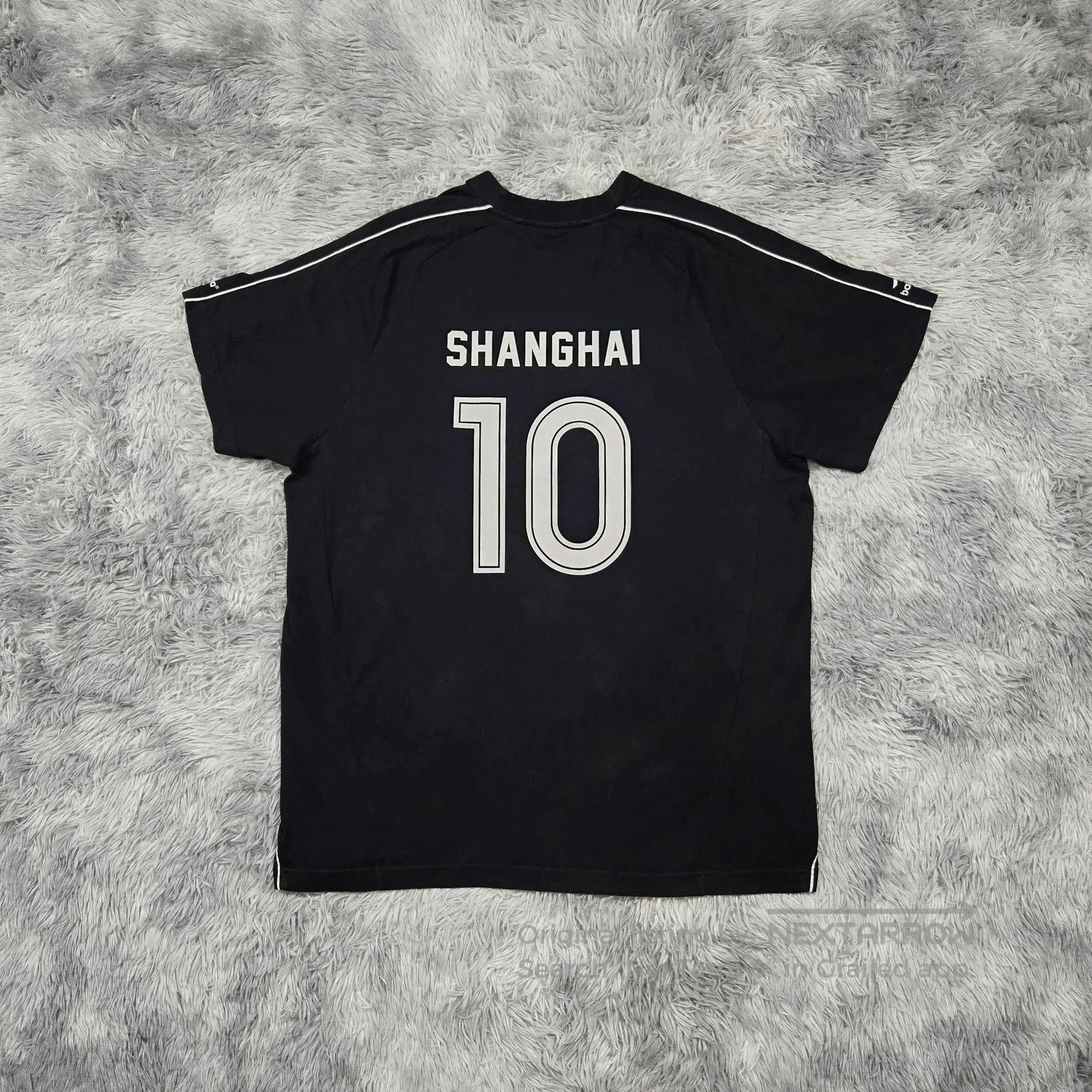 Balenciaga balenciaga black short sleeve football t-shirt. Size US M / EU 48-50 / 2 - 2 Thumbnail