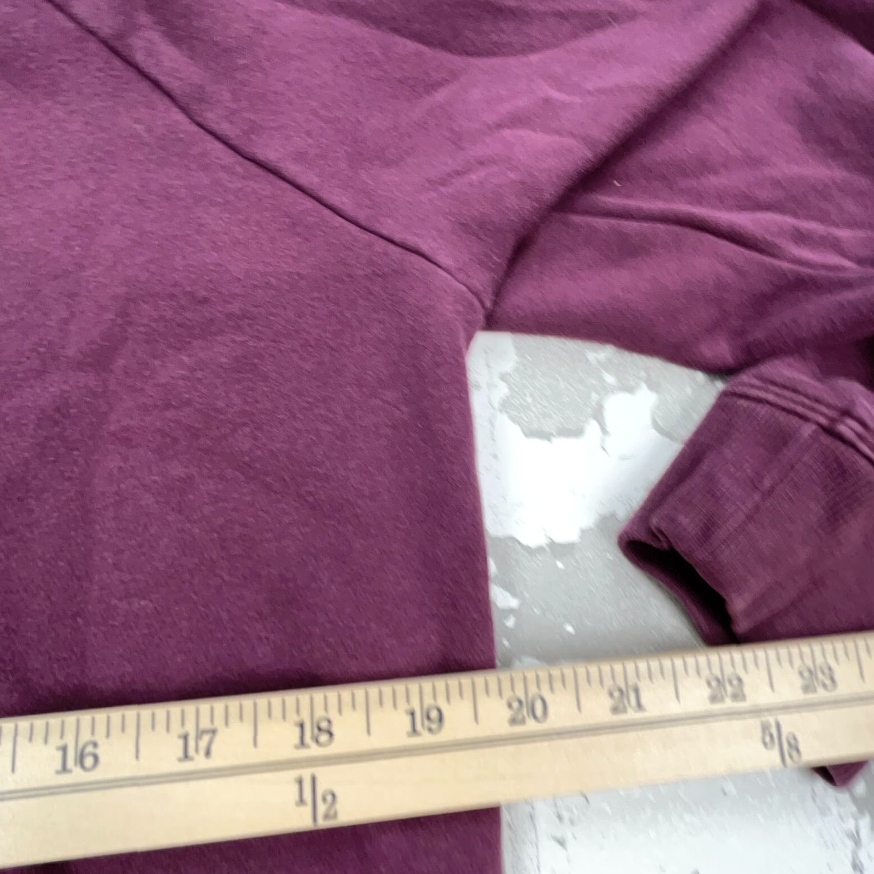 Under Armour Under Armor Hoodies Women Medium Purple Pullover Hoodie Sweatshirt Turtle Neck Fit Relaxed All Seasons Logo Pockets Long Sleeve Size M / US 6-8 / IT 42-44 - 7 Thumbnail