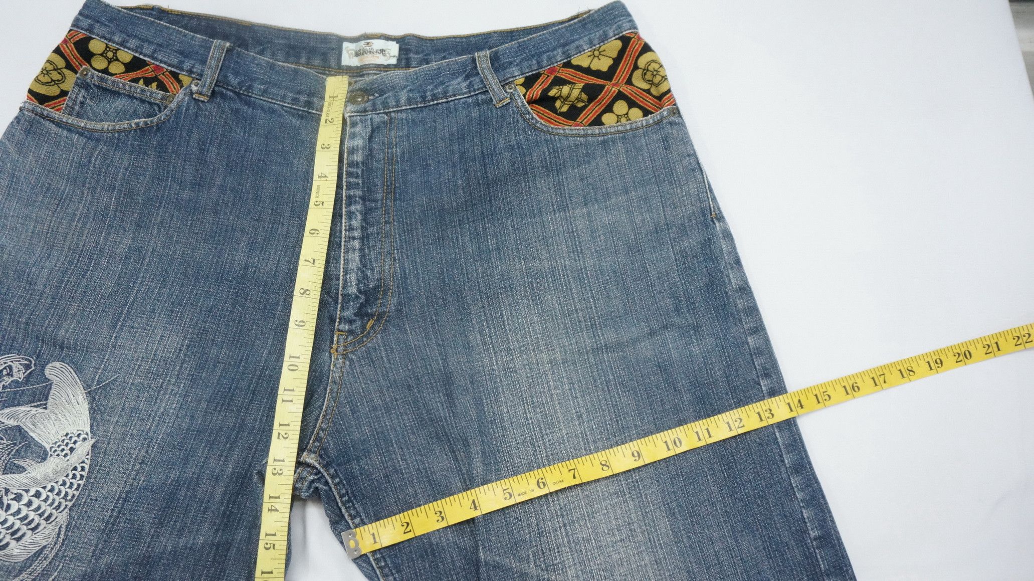 Japanese Brand 🌸🌸Rare Karakuri Tamashi Koi Embroidery Vintage Jeans Size US 40 / EU 56 - 9 Thumbnail