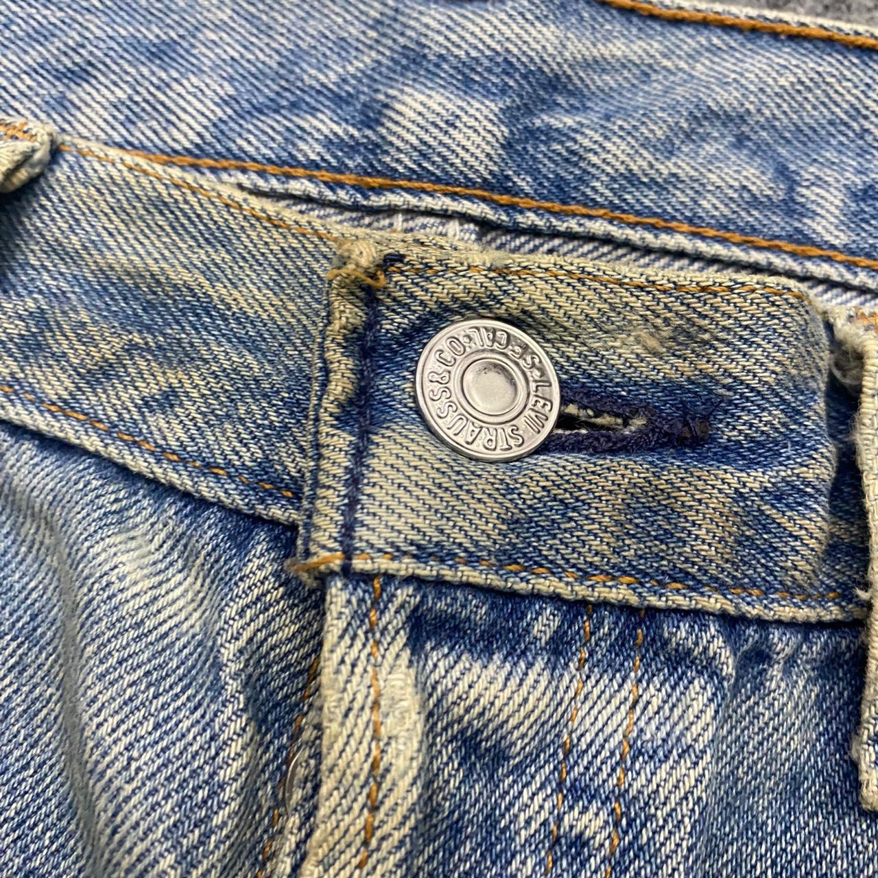 Levi's Vintage 90s Levis 501 Distressed denim Kurt Cobain Style Size US 33 - 11 Thumbnail