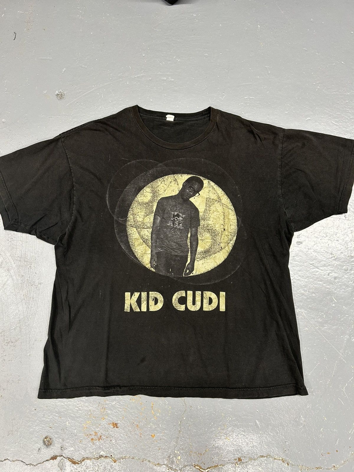 image of Crazy Y2K Kid Cudi Graphic Rap Tee Shirt Kanye Travis in Black (Size 2XL)