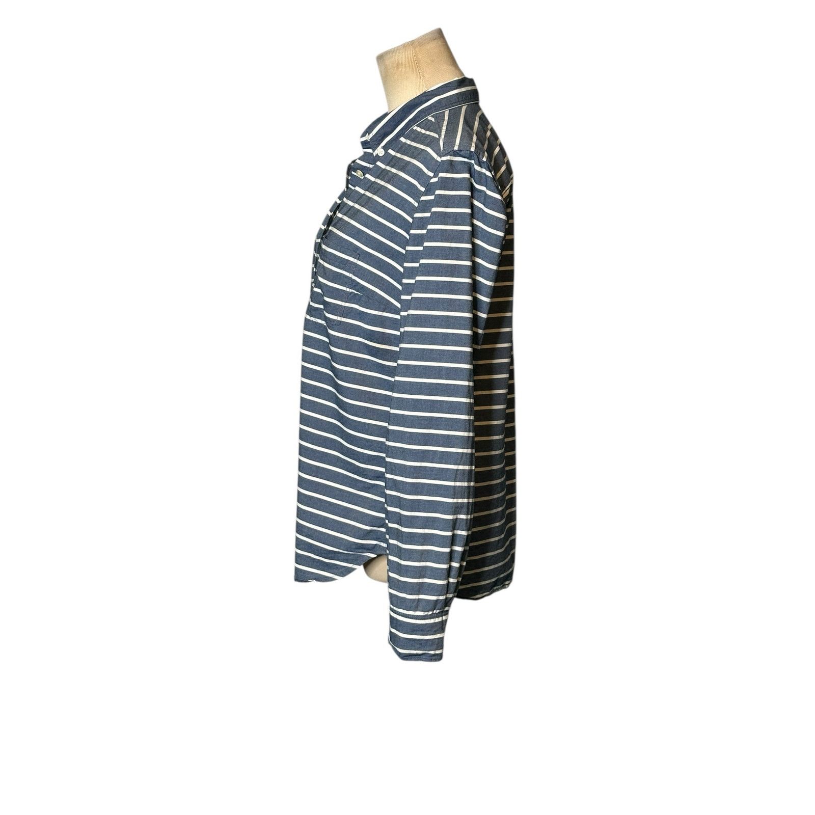 Gap Gap blue white stripes long sleeves button shirt size Small Size S / US 4 / IT 40 - 13 Thumbnail
