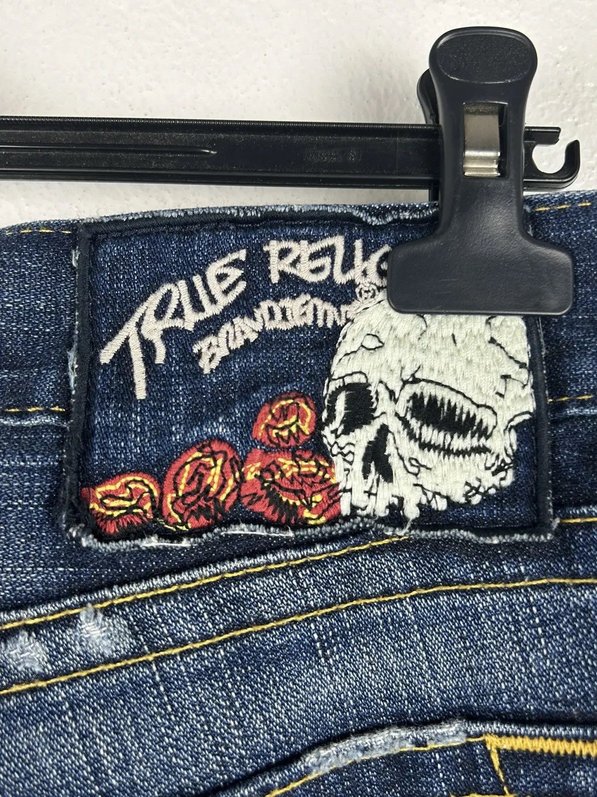 True Religion True Religion Bobby Embroidered Skull Denim Shorts W32 Size 32" / US 10 / IT 46 - 2 Thumbnail