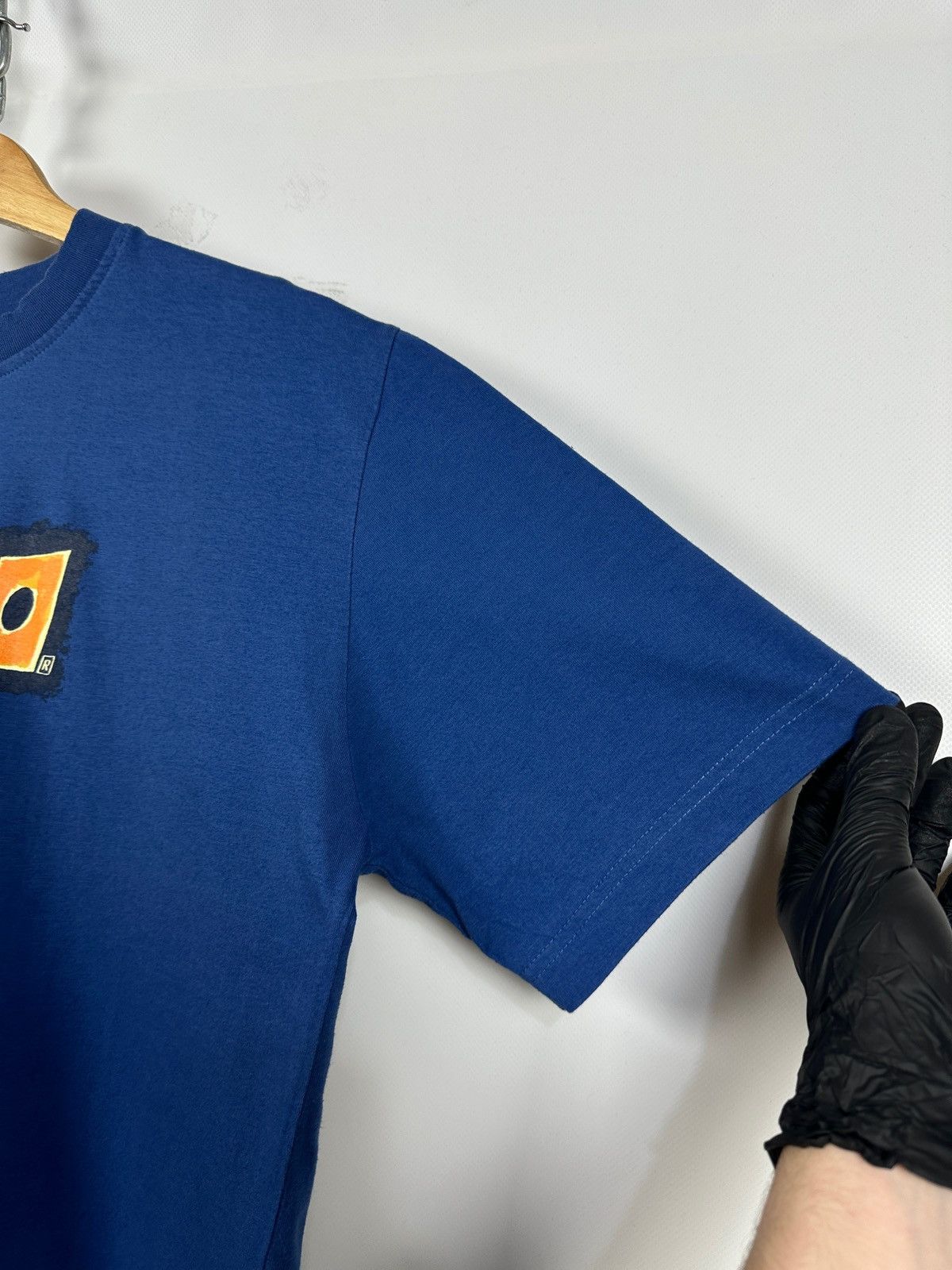 Mambo 1998 Vintage Mambo Graphic King of T-Shirt Crown Surf Skate Size US S / EU 44-46 / 1 - 17 Thumbnail
