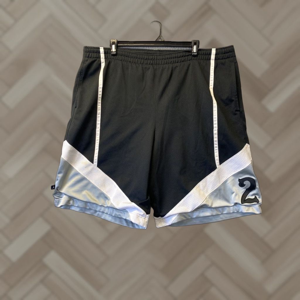Nike Vintage Nike Basketball Shorts black gray USA Size XXL / 40-80 Size US 39 - 1 Thumbnail