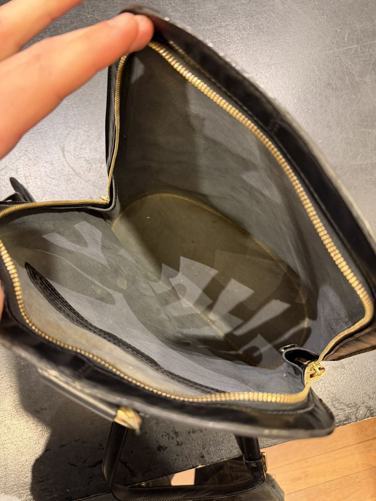 Louis Vuitton Louis Vuitton Epi Leather Backpack - Black Size ONE SIZE - 5 Thumbnail