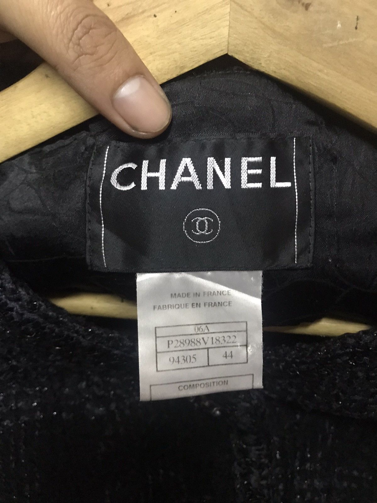 Chanel ❌LAST DROP❌AUTHENTIC CHANEL TWEED LETTLE BLACK Size M / US 6-8 / IT 42-44 - 3 Thumbnail