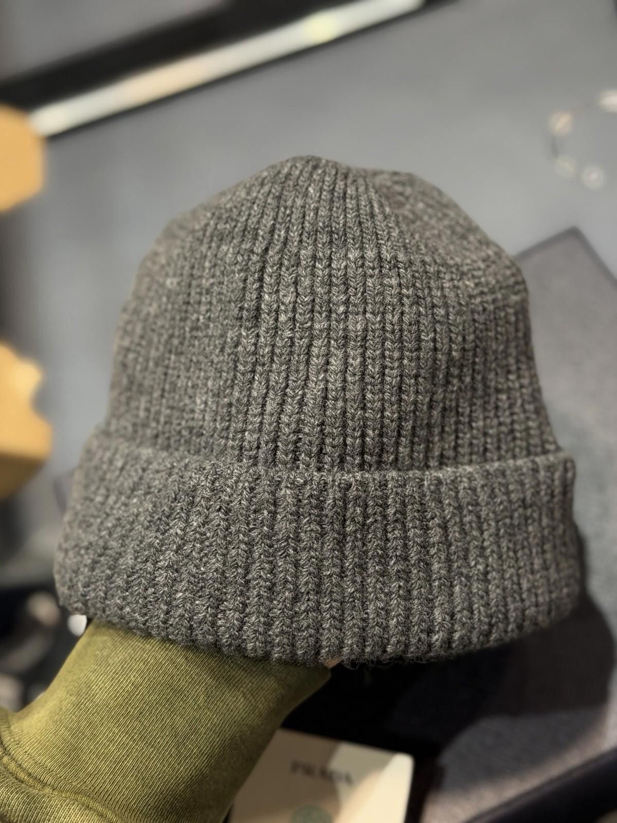 Prada PRADA Beanie Gray (M) Cashmere Knit Beanie Triangle NEW $650 Size ONE SIZE - 6 Thumbnail