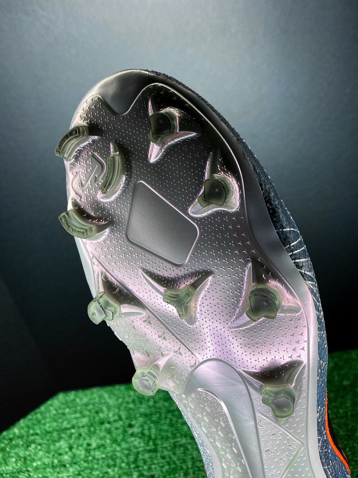 Nike Nike Phantom Vision Elite Football Boots Size US 13 / EU 46 - 9 Thumbnail