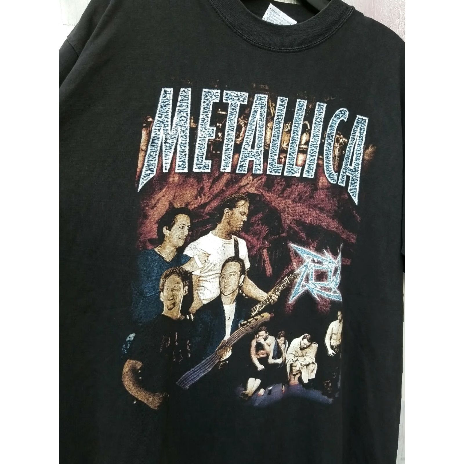 Vintage VINTAGE Metallica Reload Metal concert tour 90s band t shirt Large Unisex Black Graphic Tee 1990s Distressed Mens Womens Boys Girls Size US L / EU 52-54 / 3 - 3 Thumbnail