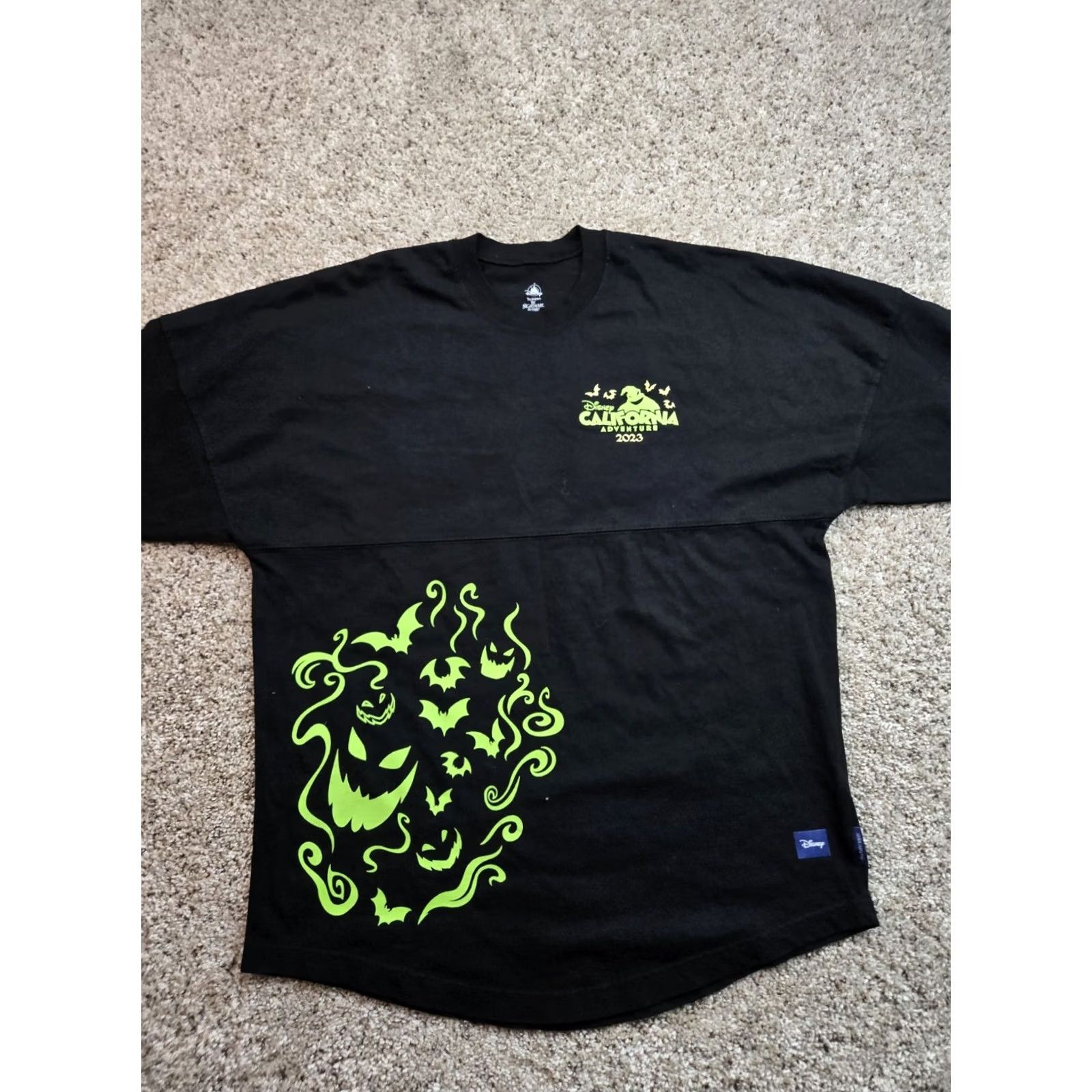 Disney Disney Oogie Boogie Bash Spirit Jersey Shirt M California Adventure 2023 Disney Halloween Cartoon Men Shirt Size US S / EU 44-46 / 1 - 3 Thumbnail