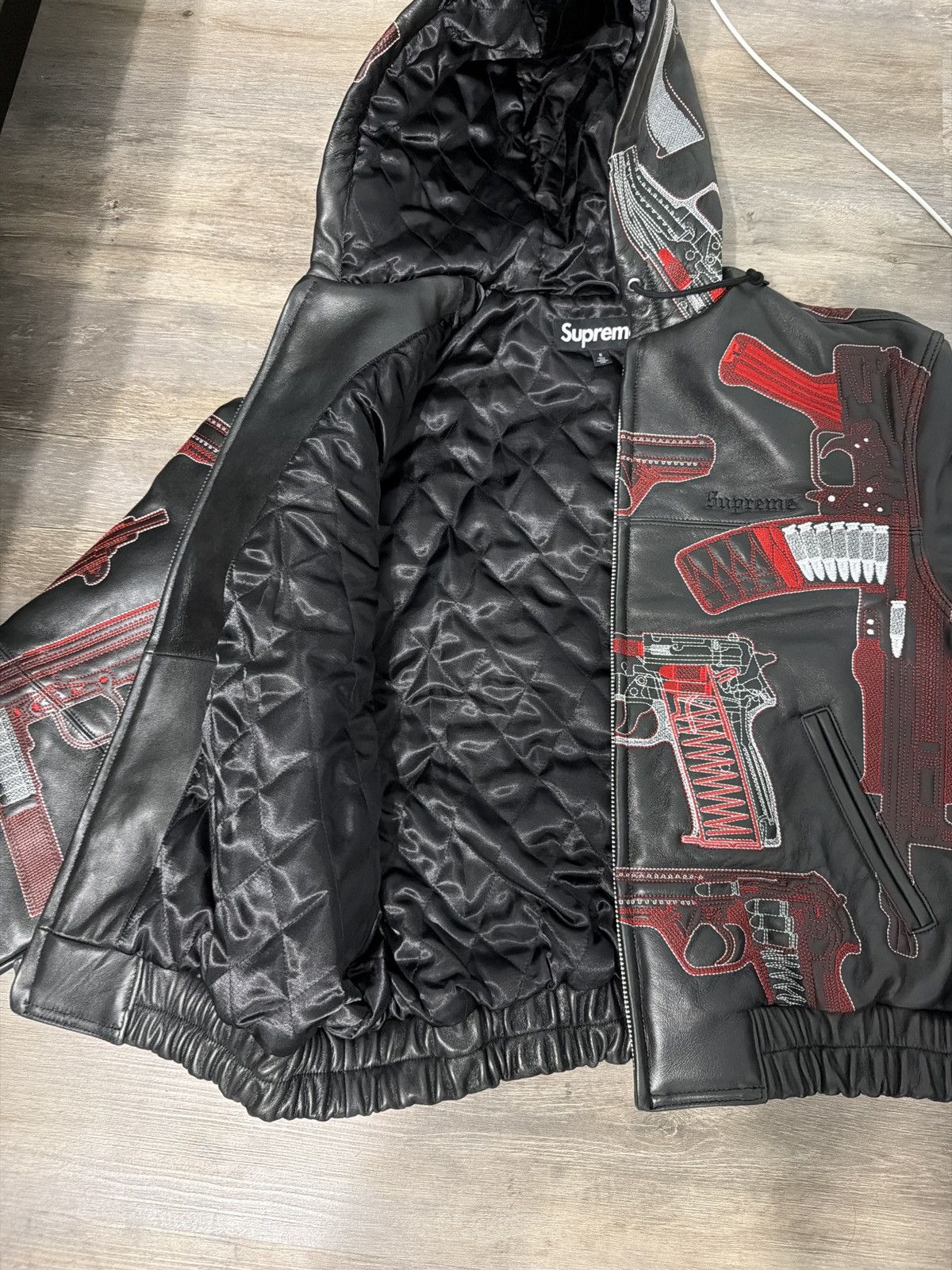Supreme supreme guns embroidered leather jacket Size US S / EU 44-46 / 1 - 3 Thumbnail