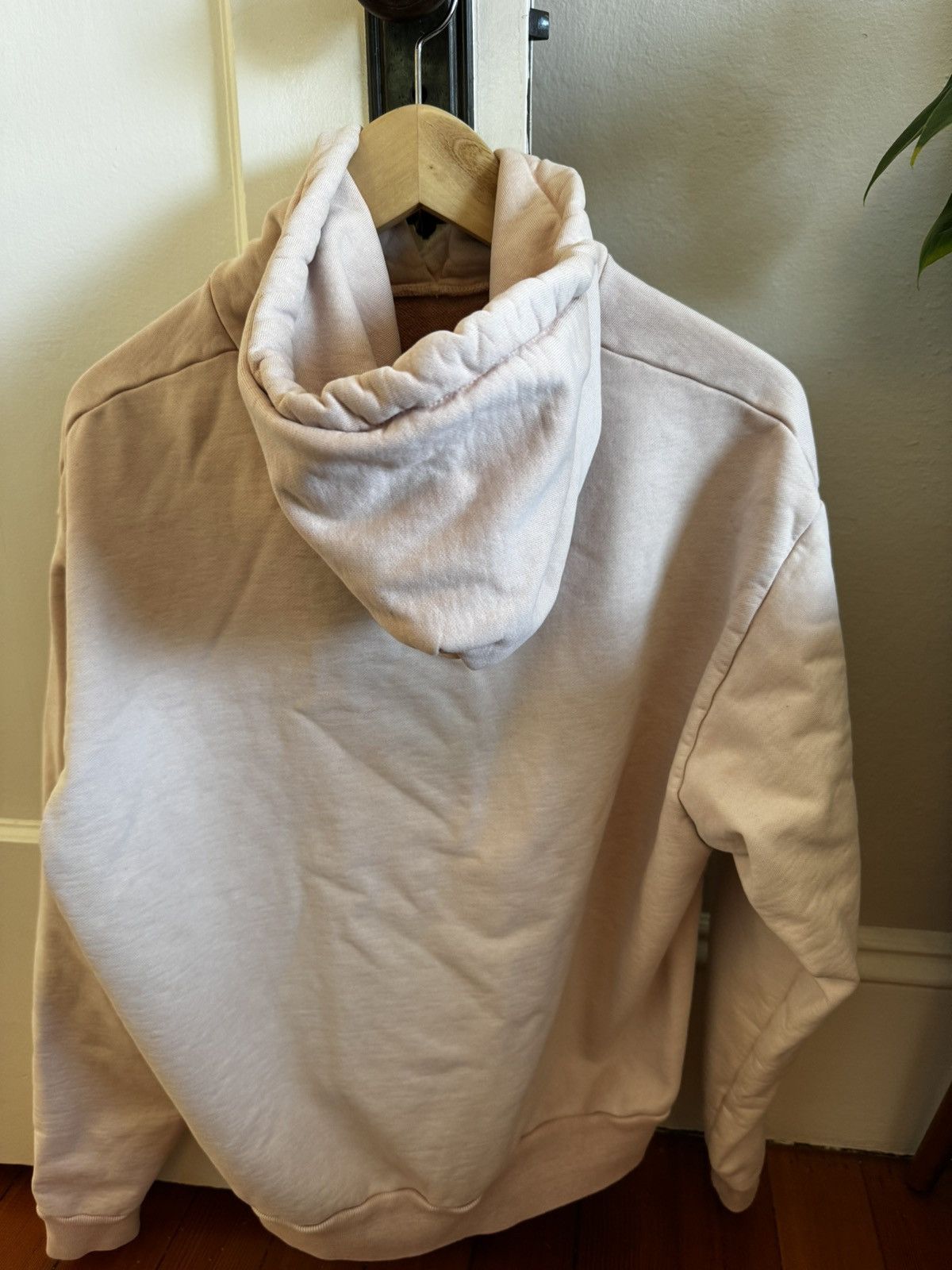 John Elliott Gently used John Elliott light pink hoodie Size US S / EU 44-46 / 1 - 2 Thumbnail