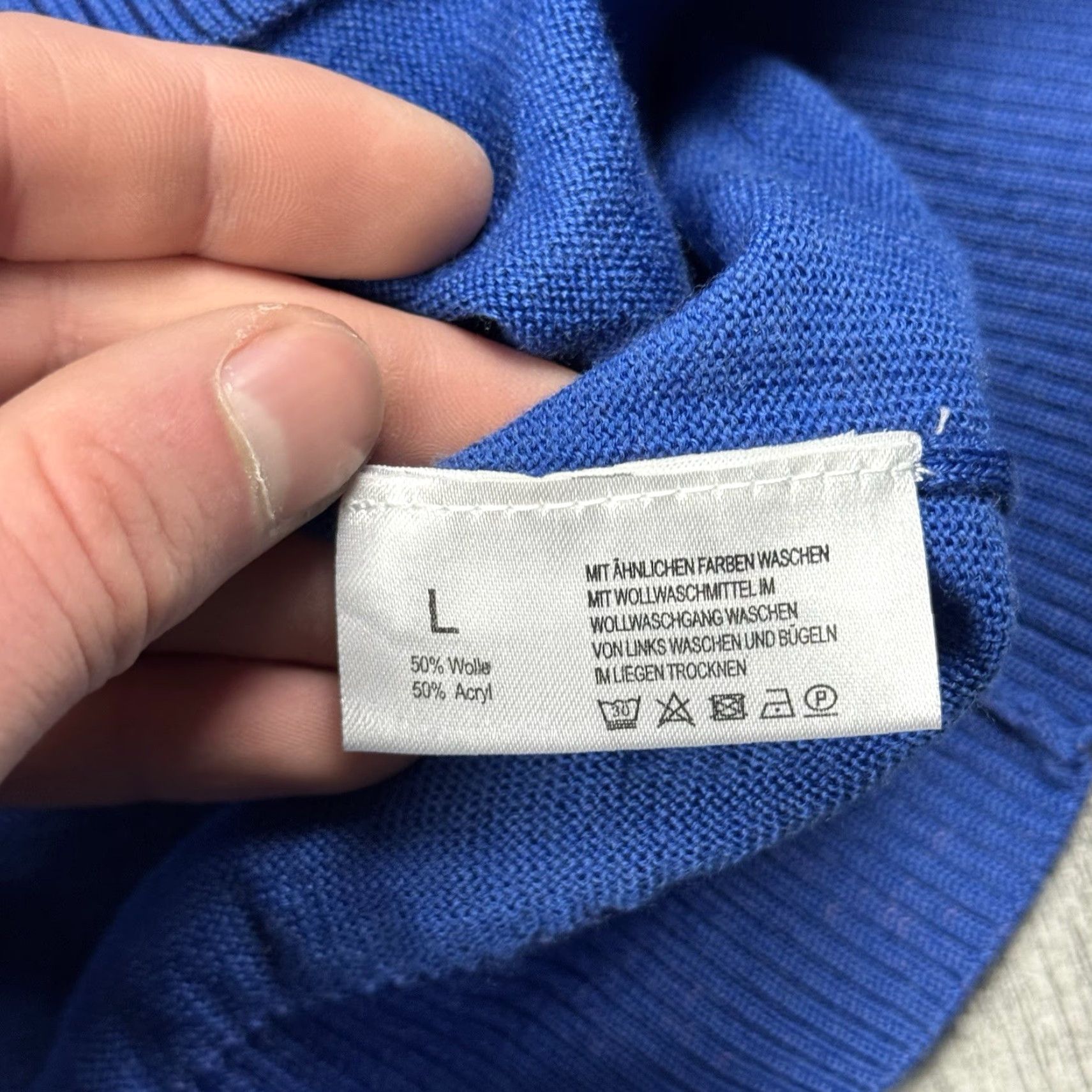 Avenue AVENUE FOCH Merino Wool Pullover Sweater V-Neck Blue Large Mens Classic Preppy Size US L / EU 52-54 / 3 - 5 Thumbnail