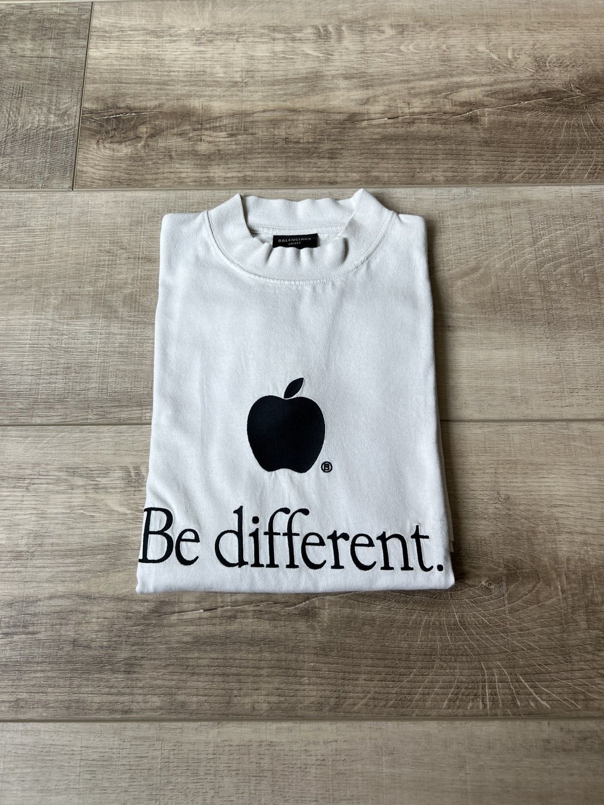 Balenciaga Balenciaga Be Different T shirt Size US S / EU 44-46 / 1 - 2 Thumbnail