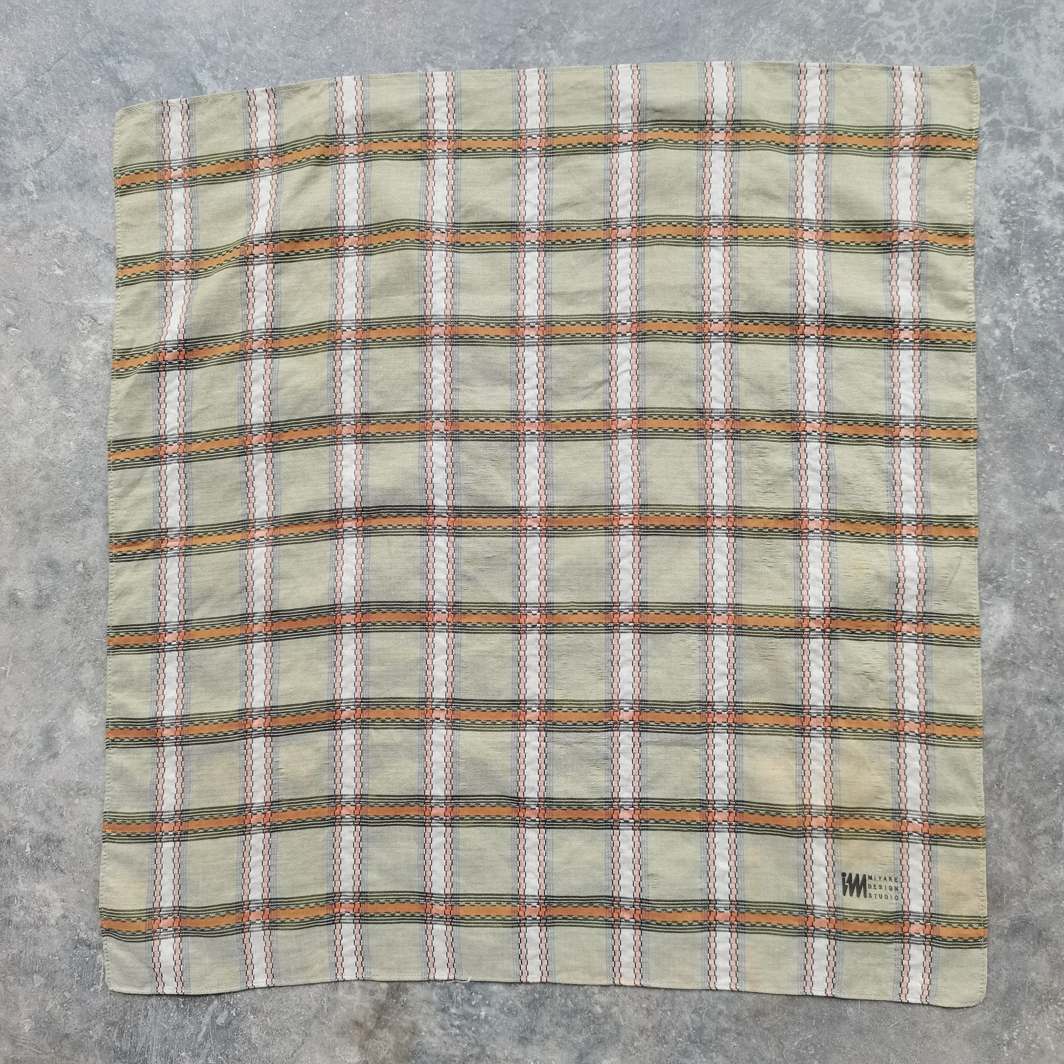 Issey Miyake × Japanese Brand × Vintage Vintage ISSEY MIYAKE DESIGN STUDIO Handkerchiefs Size ONE SIZE - 5 Thumbnail