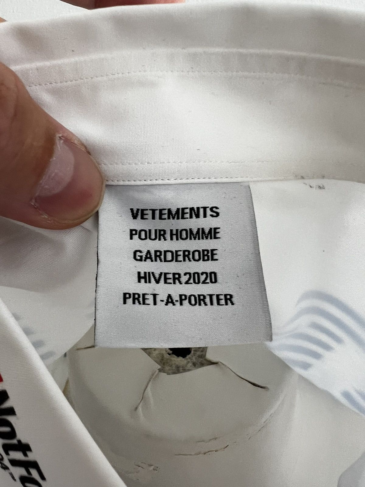 Vetements 2020 AD Shirt Size US L / EU 52-54 / 3 - 10 Thumbnail
