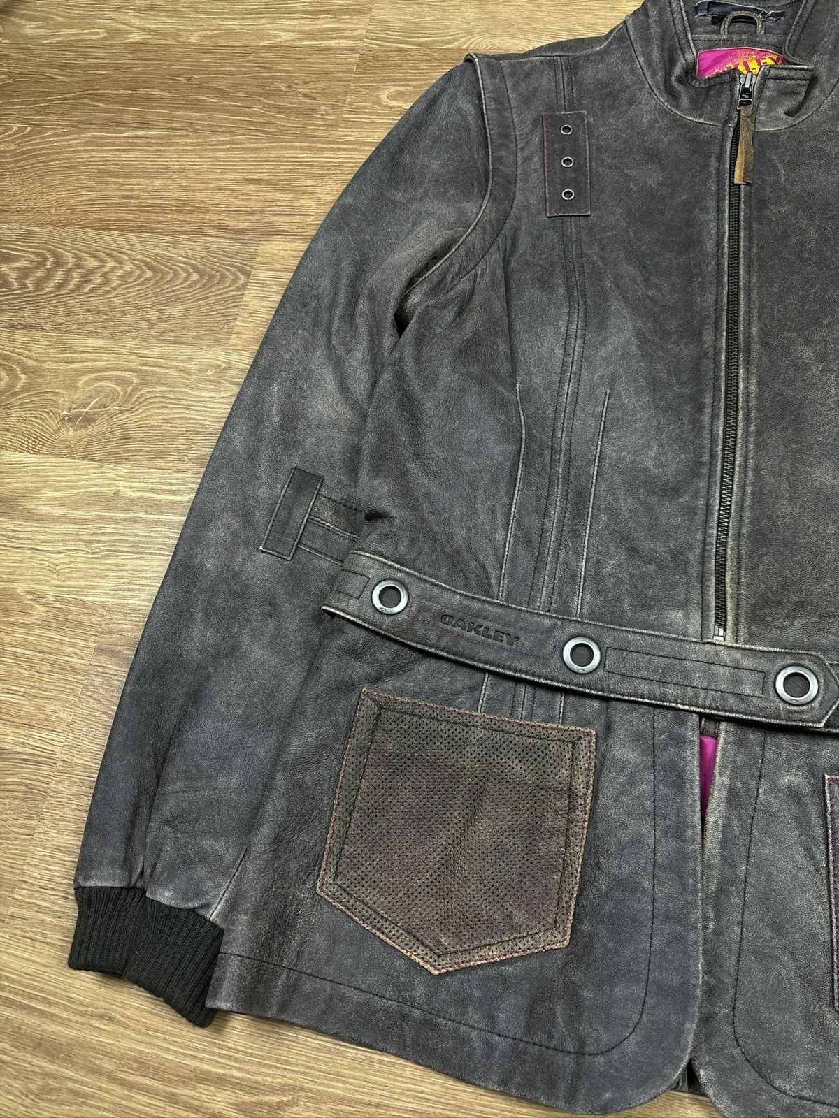 Oakley 2000s Oakley Detachable Distressed Industrial Leather Jacket Size M / US 6-8 / IT 42-44 - 8 Thumbnail