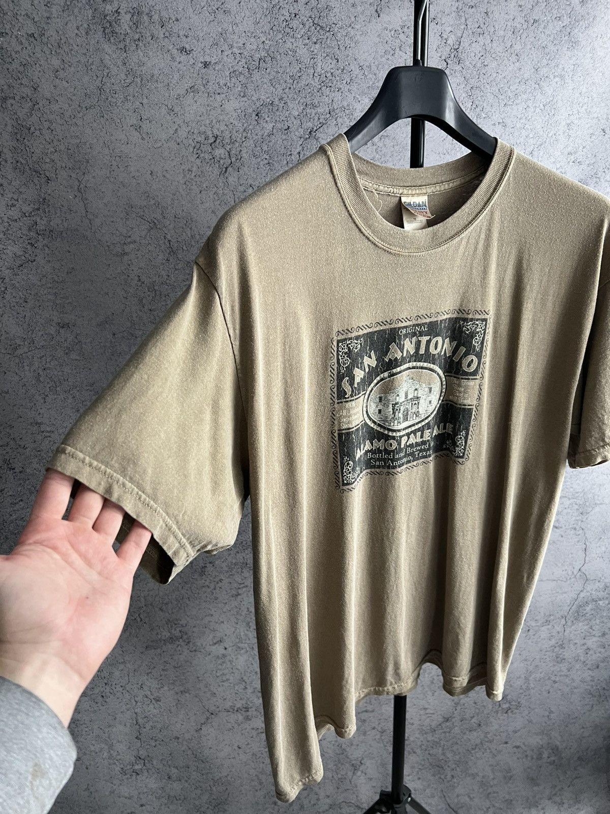 Gildan Vintage Gildan T-Shirt San Antonio Printed Y2K Tee Size US XL / EU 56 / 4 - 6 Thumbnail