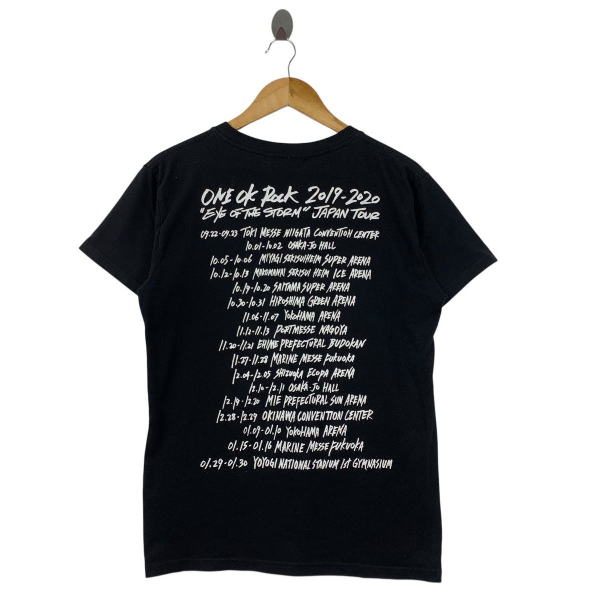 Vintage ONE OK ROCK Eye Of The Storm Japan Tour Band Concert Tshirt Size US M / EU 48-50 / 2 - 4 Thumbnail
