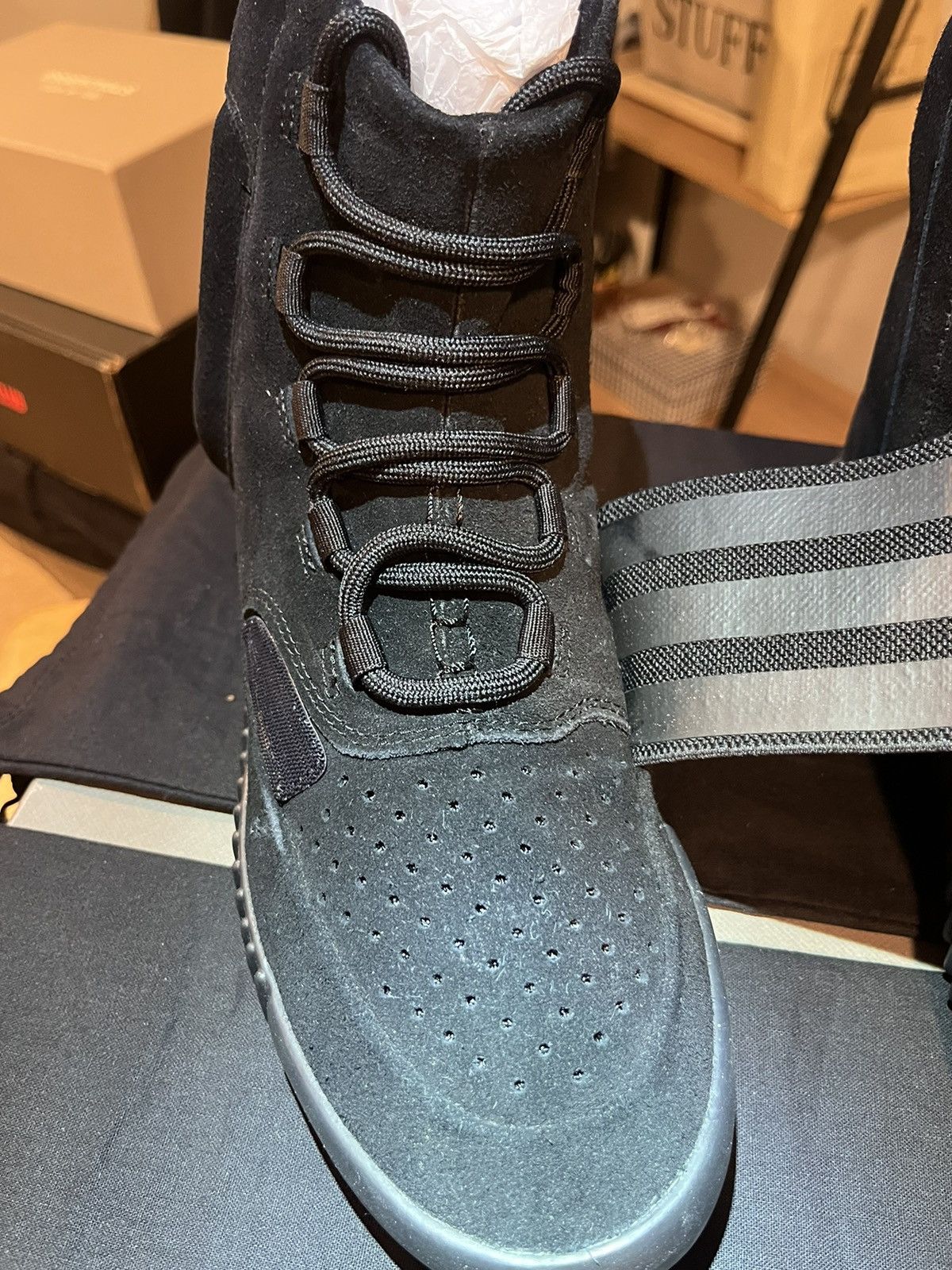Adidas × Kanye West Yeezy 750 Size US 7 / EU 40 - 17 Thumbnail