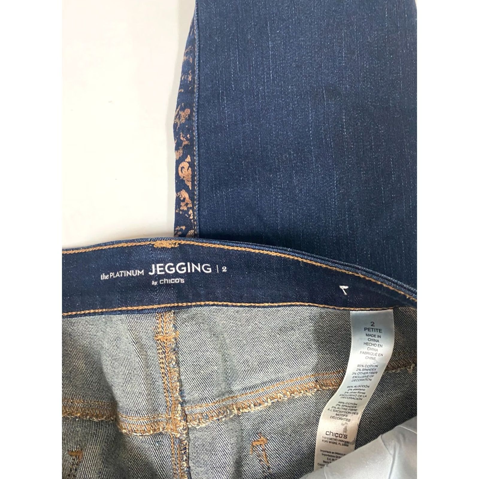 Vintage Chicos Jeans 2P Petites Blue Jeggings Womens Platinum Dark Denim Designer Shirt? Size 26" / US 2 / IT 38 - 3 Thumbnail