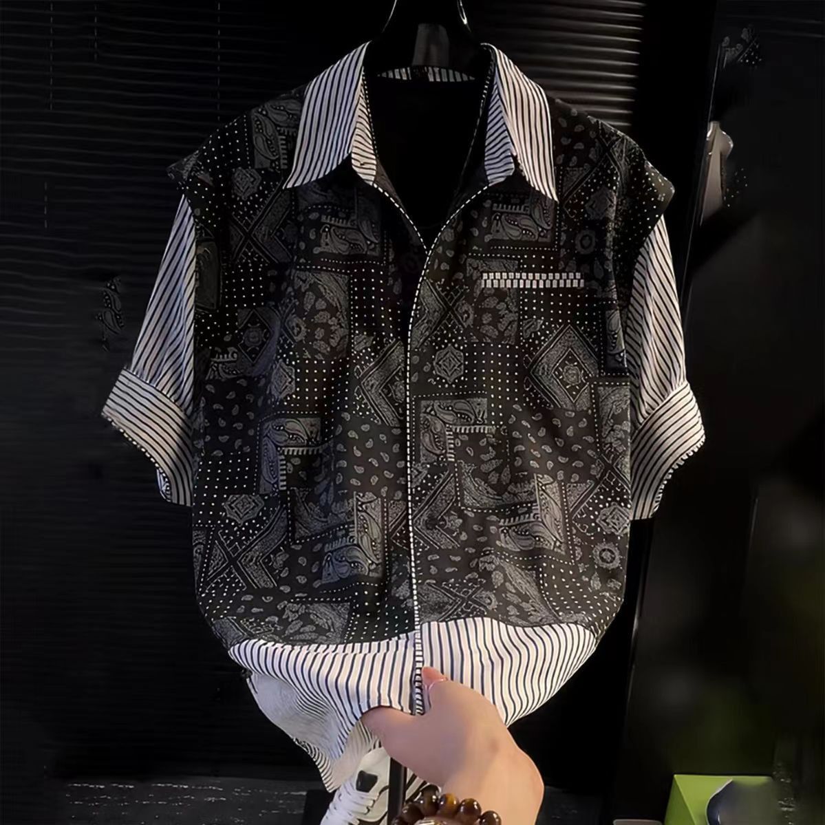 Vintage Vintage Bandana Print & Stripe Short-Sleeve Size US M / EU 48-50 / 2 - 1 Thumbnail