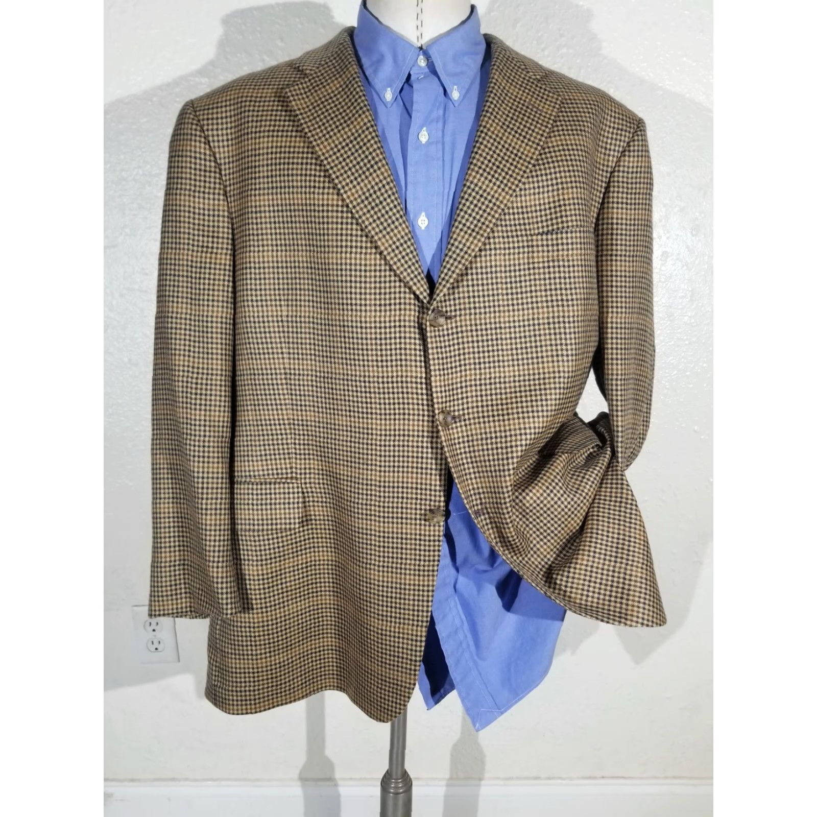 VINTAGE Nordstrom LORO PIANA CASHMERE check Tweed Blazer Jacket Sport Coat Orange Mens 48R Regular Single-Breasted Three-Button Notch Lapel UV?