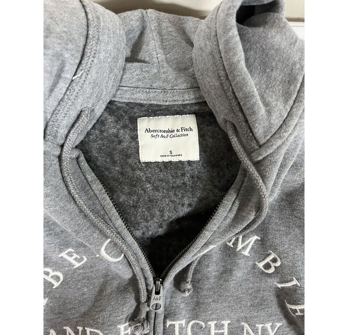 Abercrombie & Fitch A&F Gray White Logo Zipper Sweater Sweatshirt Hoodie Size S🩶 Size S / US 4 / IT 40 - 4 Thumbnail