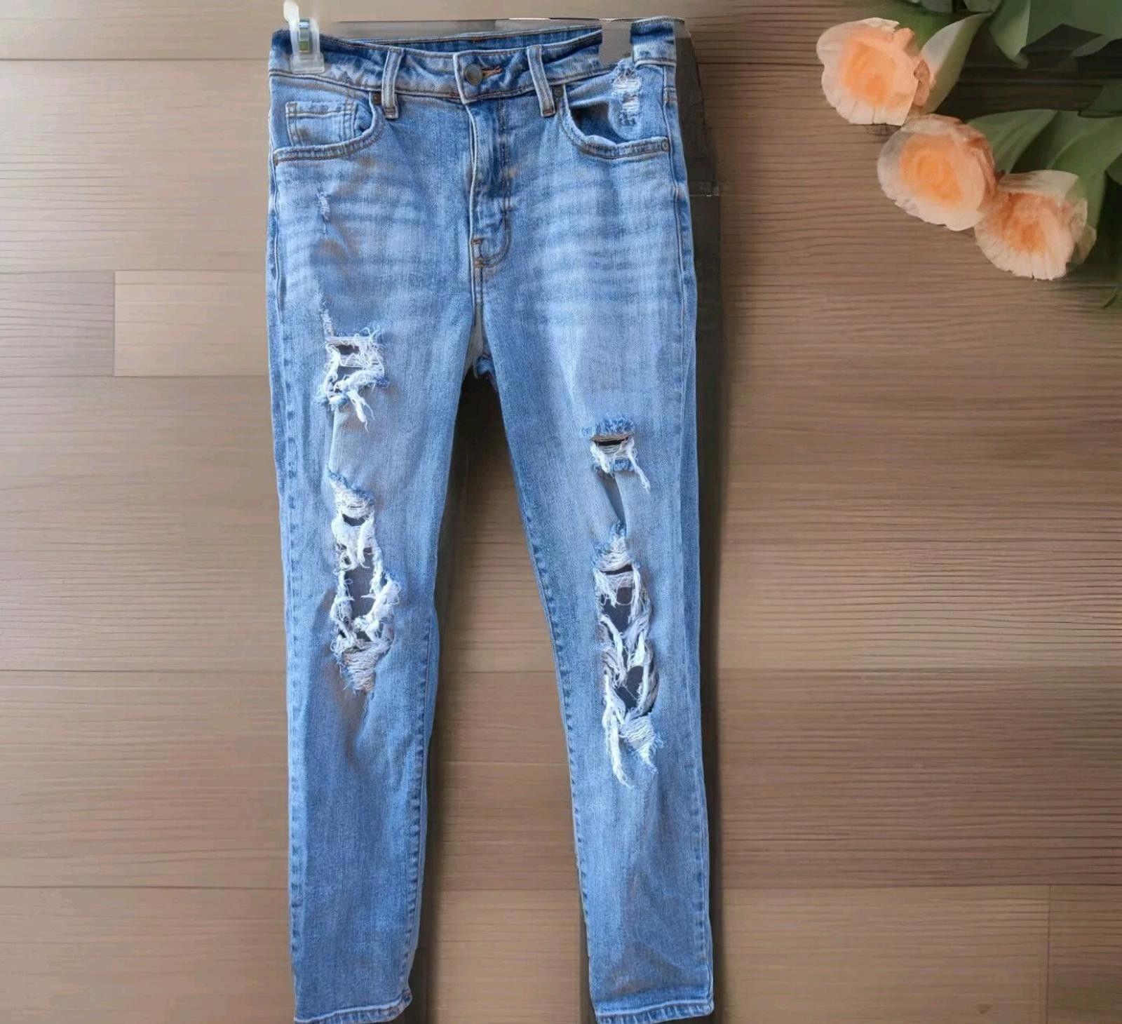 Fashion Nova Fashion Nova Size 1 Skinny Jeans Ripped Destressed Stretch L Size 26" / US 2 / IT 38 - 1 Thumbnail